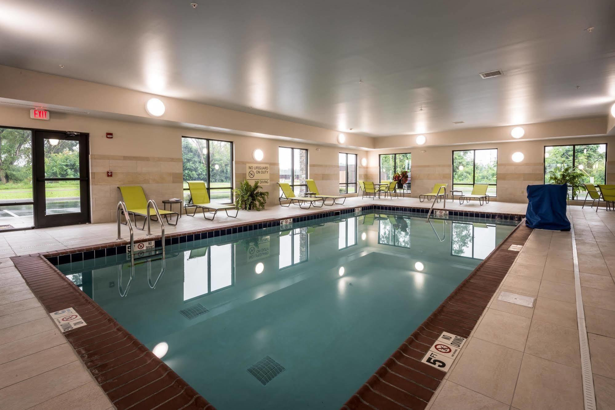 Hampton & By Hilton Hammond, In 3*
